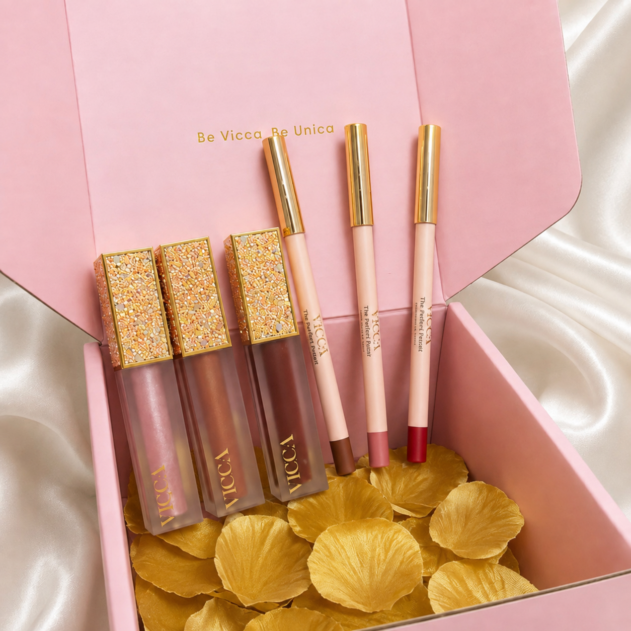 Pack 3x3 (Tres Glosses + 3 Perfiladores de labios Vicca)