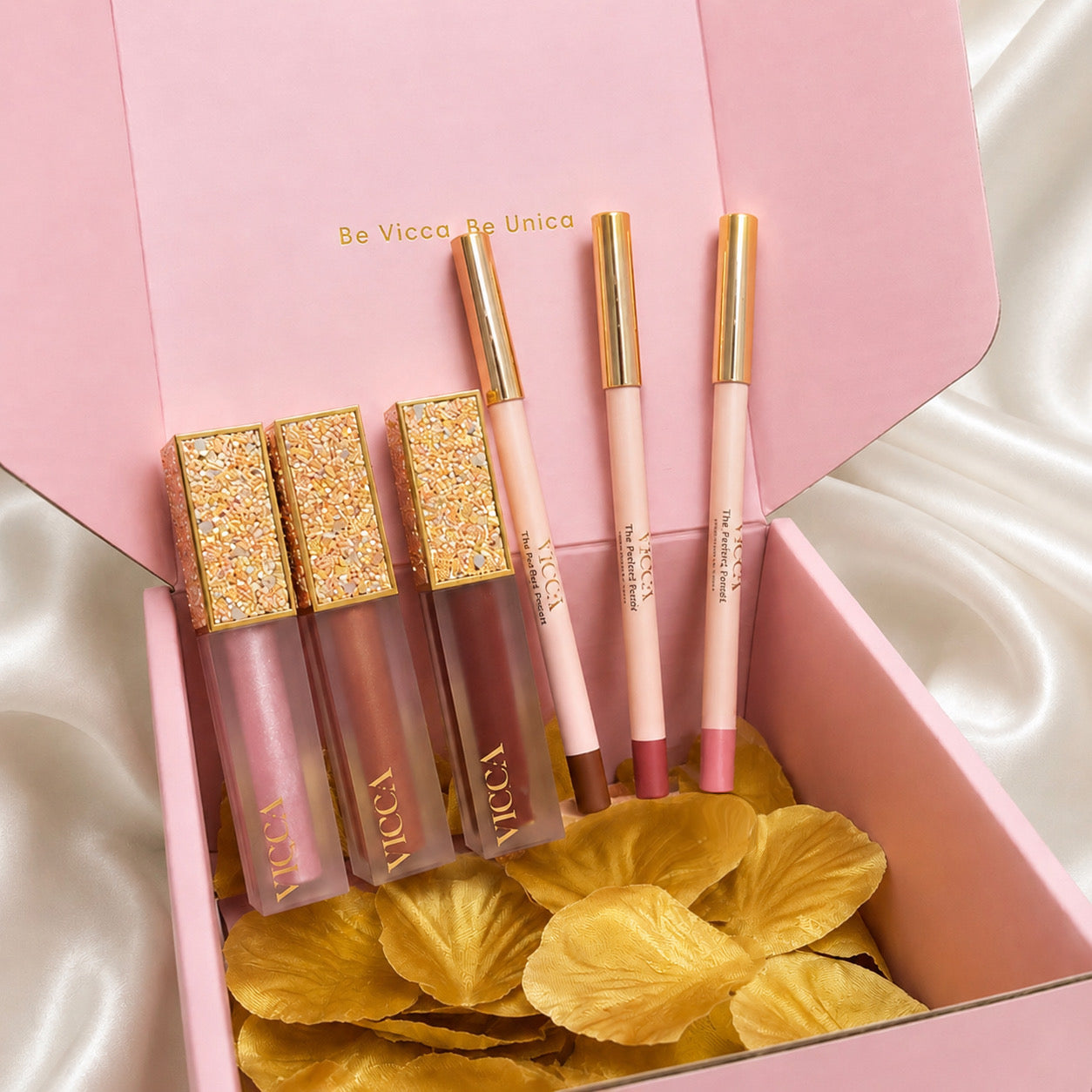 Pack 3x3 (Tres Glosses + 3 Perfiladores de labios Vicca)